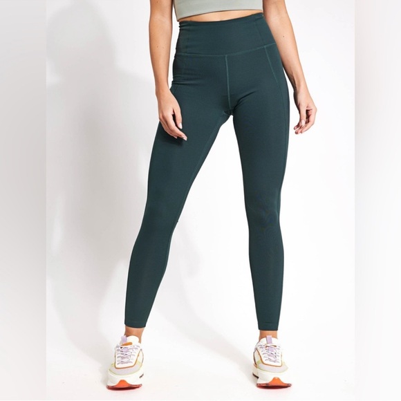 Girlfriend Collective Compressive High Rise Leggings Medium Moss Green - Picture 4 of 12